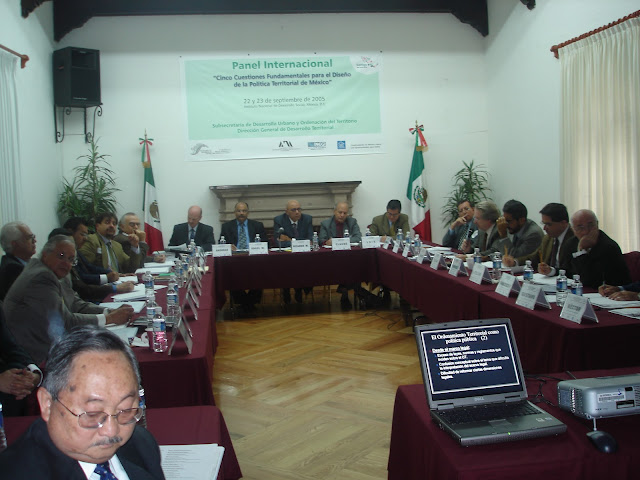 Panel internacional Cinco cuestiones fundamentales para el diseño de la política territorial en México, 2005